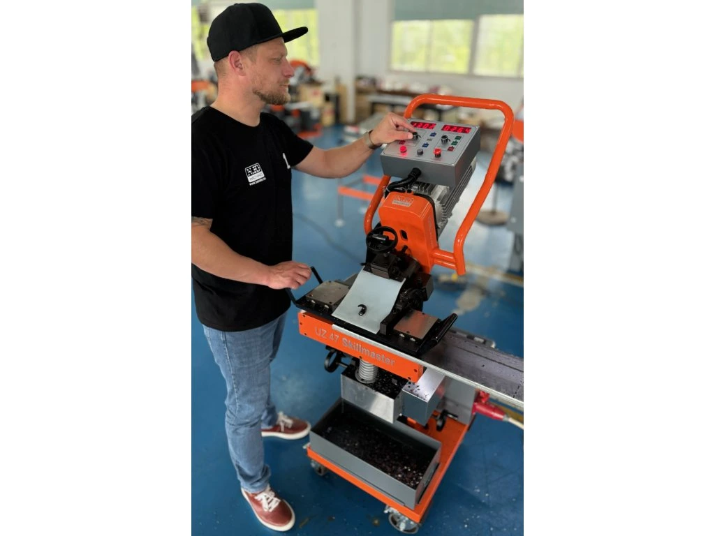 N.KO Fraiseuse automatique de bords soudés UZ47 SKILLMASTER