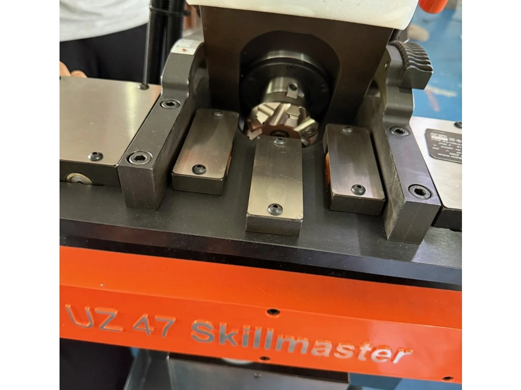 N.KO Fraiseuse automatique de bords soudés UZ47 SKILLMASTER