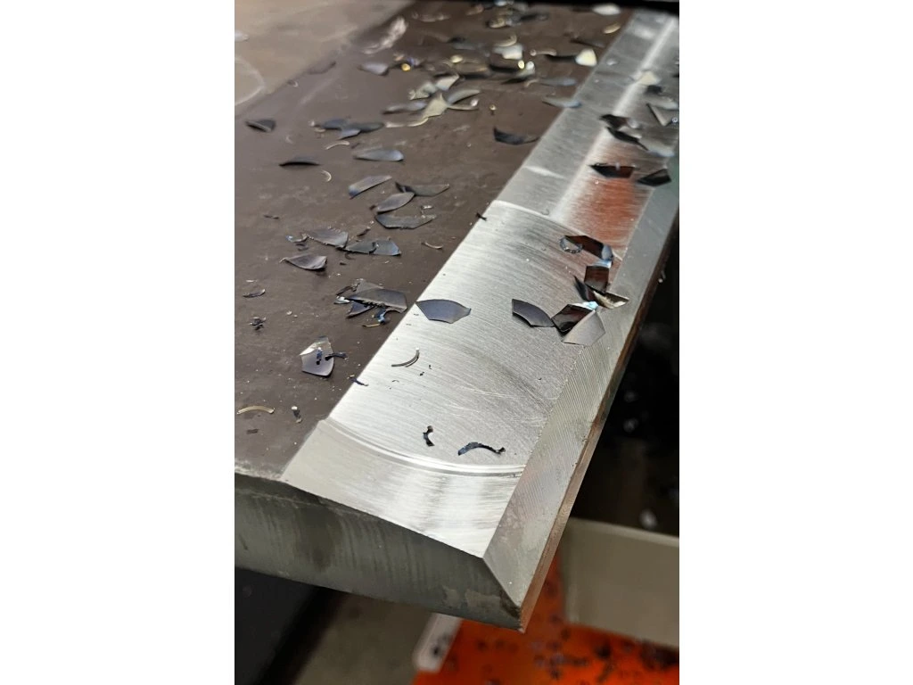 N.KO Fraiseuse automatique de bords soudés UZ47 SKILLMASTER